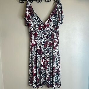 Kaileigh red, white and blue Floral Amandine Cap Sleeve Wrap Knit Dress sz Large